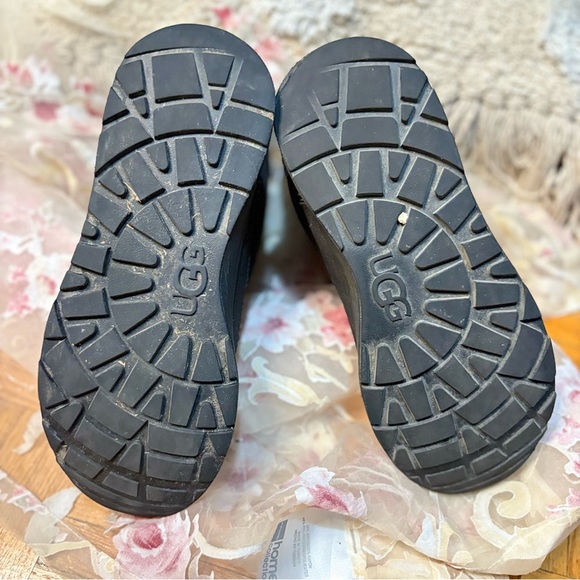 UGG Black Winter Boots - Picture 11 of 15